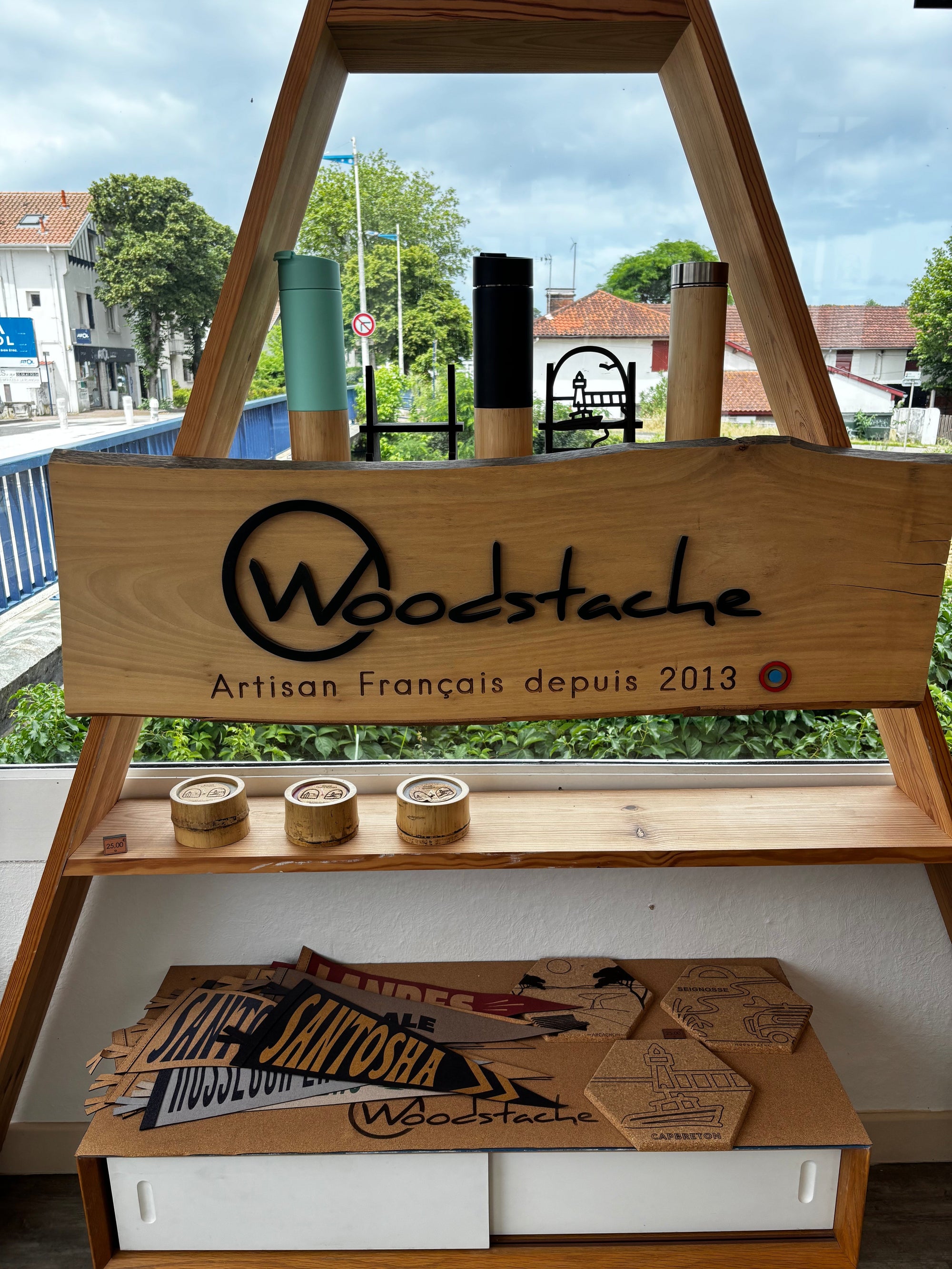 Skullwave x Woodstache Capbreton : quand le streetwear surf rencontre la déco Made in Landes Skullwave Store